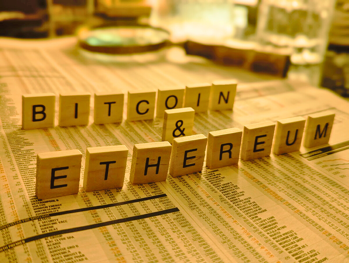 How I Invest in Bitcoin and Ethereum | CREATIVE INCOME REPORT